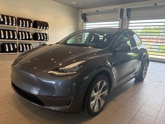 TESLA MODEL Y 2020 5YJYGDEE6LF006837 image